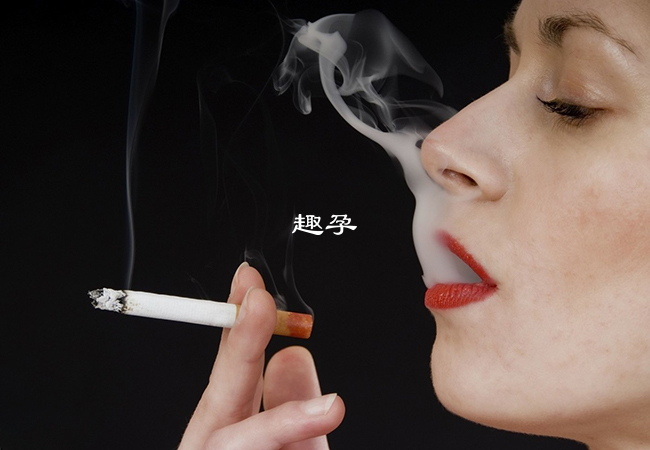 孕婦存在抽菸等情況會誘發胎盤早剝