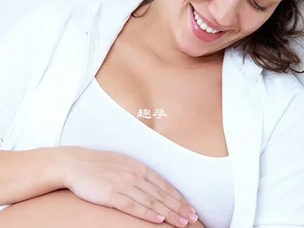 孕期女性胸部会变大